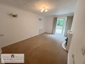 Lounge- click for photo gallery
